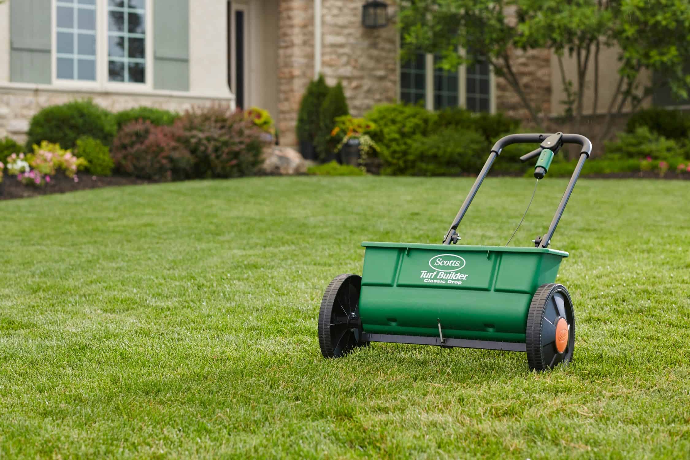 2026 32-lb Turf Builder Classic Drop Fertilizer Spreader
